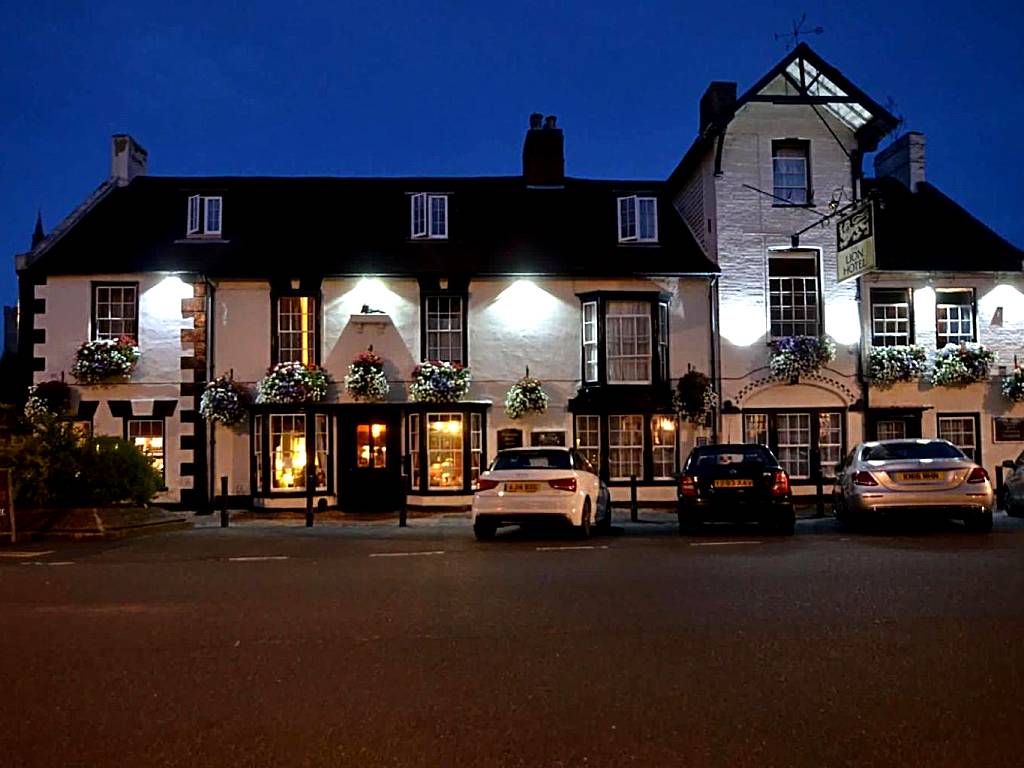 The Lion Hotel (Buckden)