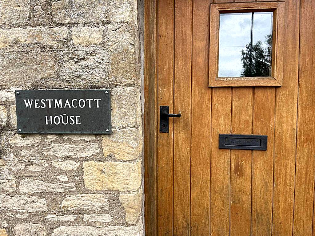 AM Living - Cotswolds - Westmacott House (Northleach)