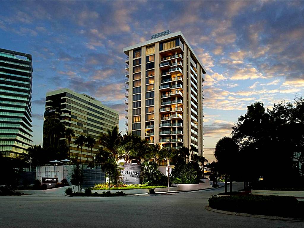 Courtyard Miami Coconut Grove