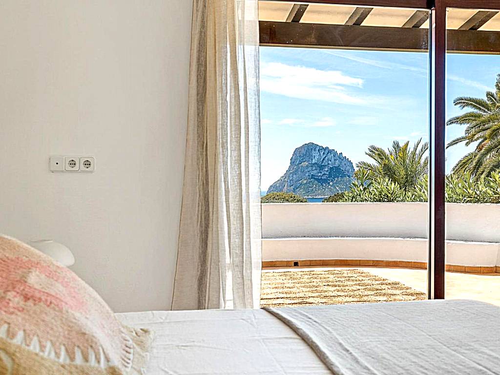 Calador-Ibiza (Cala Vadella)