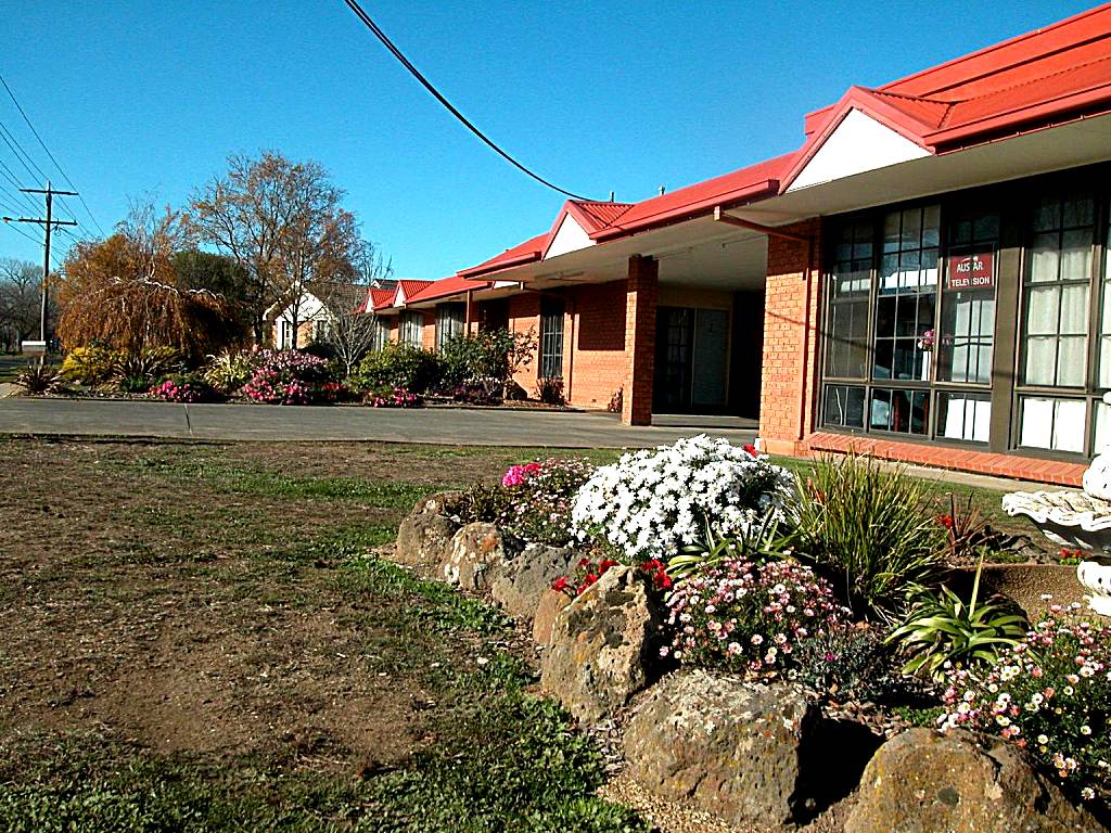 Ambassador Motor Inn