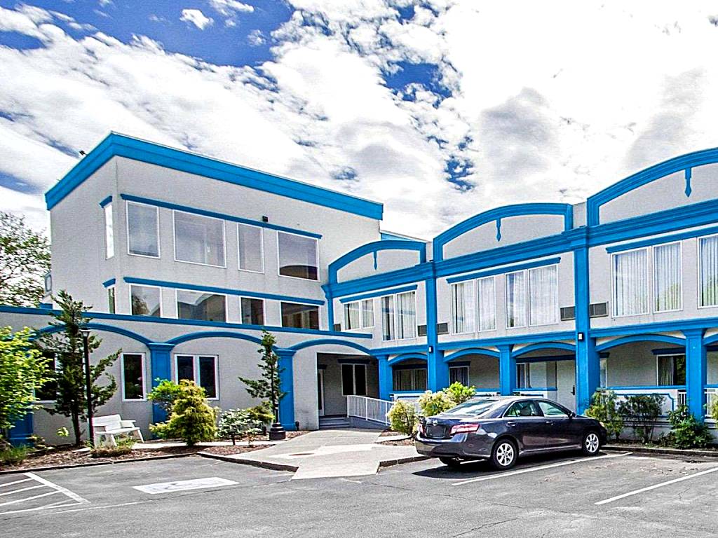 Econo Lodge Inn and Suites Old Saybrook (Old Saybrook)