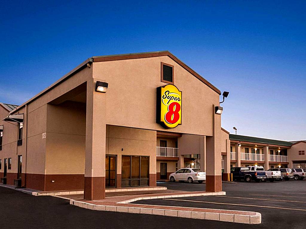 Super 8 by Wyndham Hattiesburg North