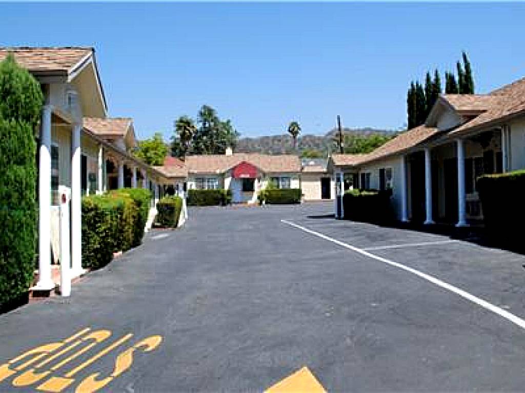 Rose Bowl Motel