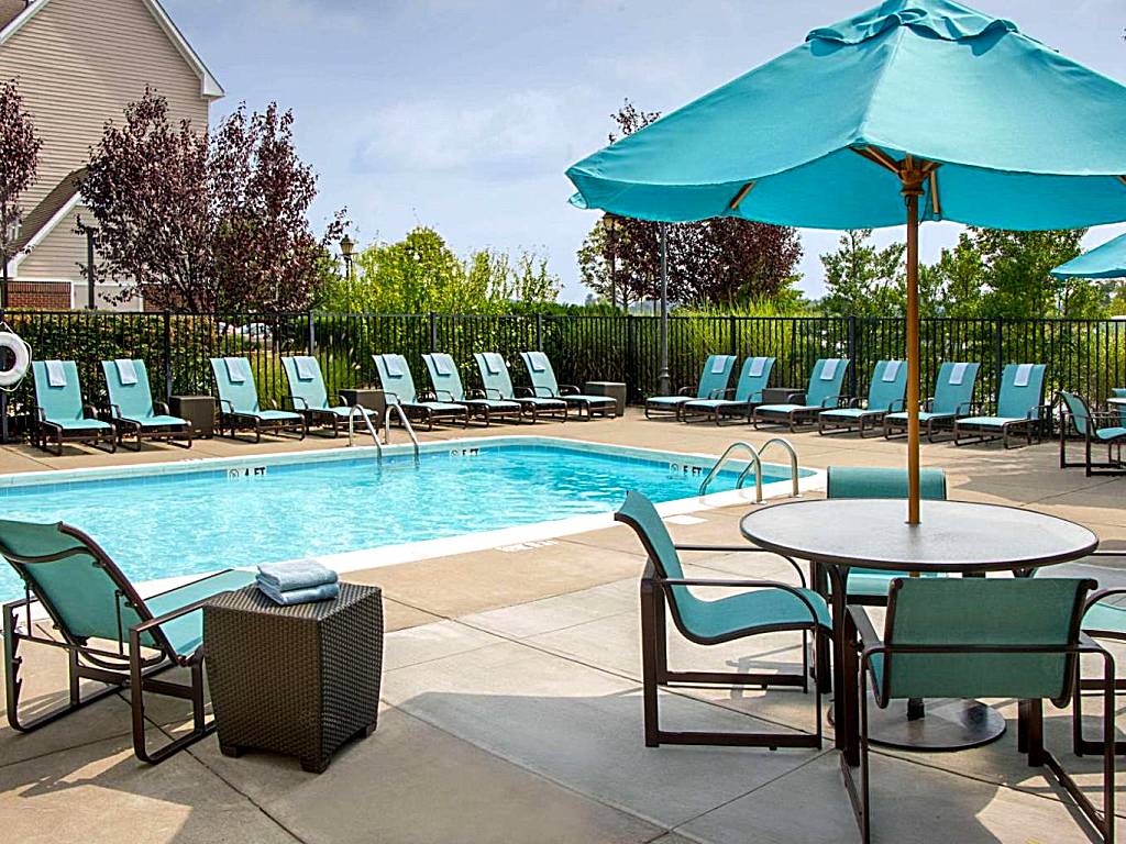 Sonesta ES Suites Charleston
