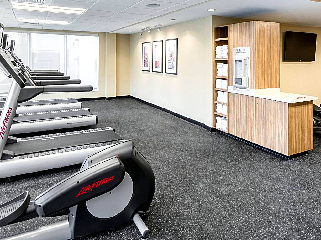 TownePlace Suites by Marriott Kansas City Airport