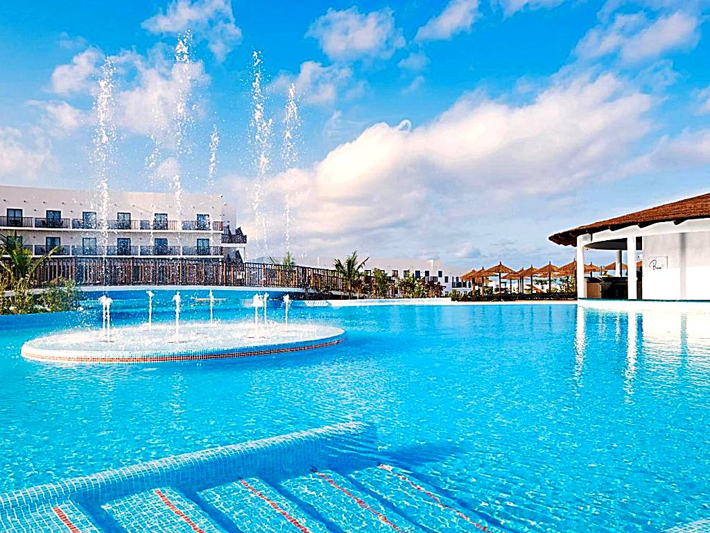 Melia Dunas Beach Resort & Spa
