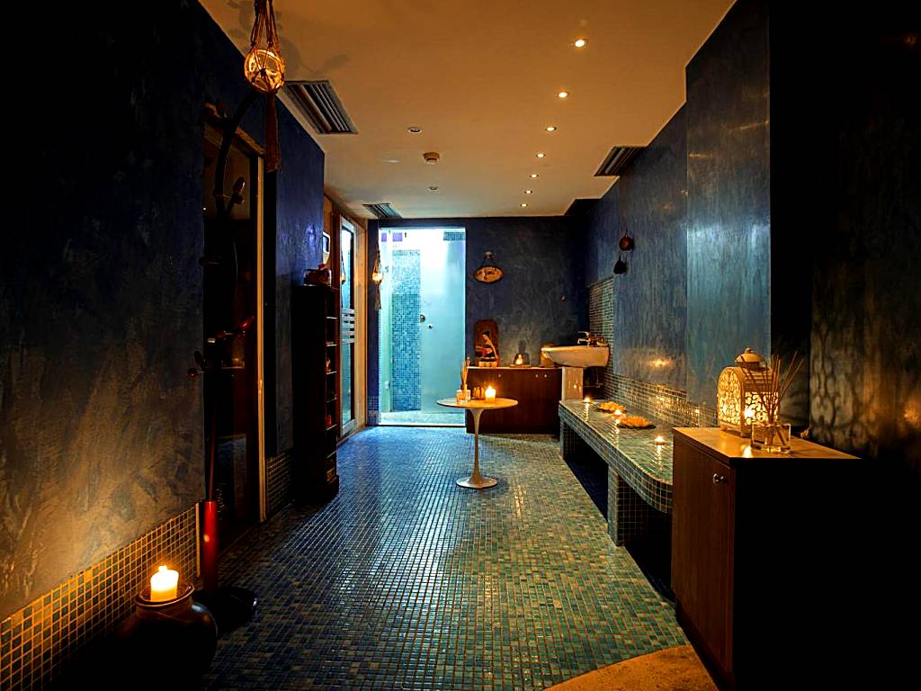 Diplomat Hotel & Spa