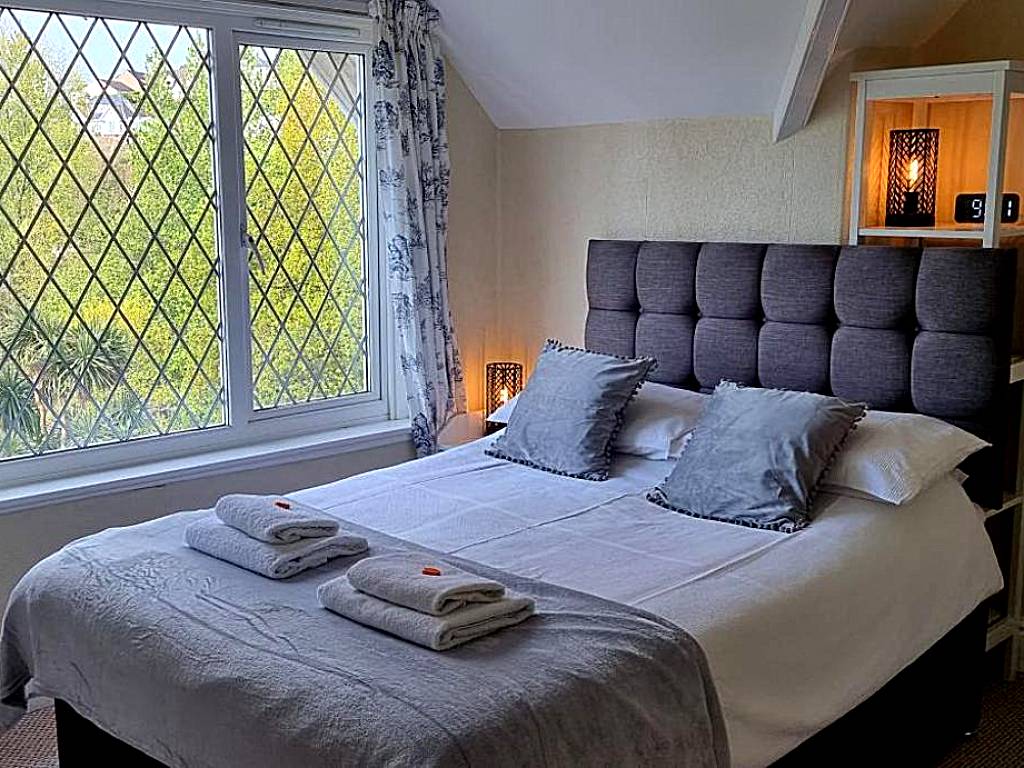 Rowcroft Lodge (Paignton)
