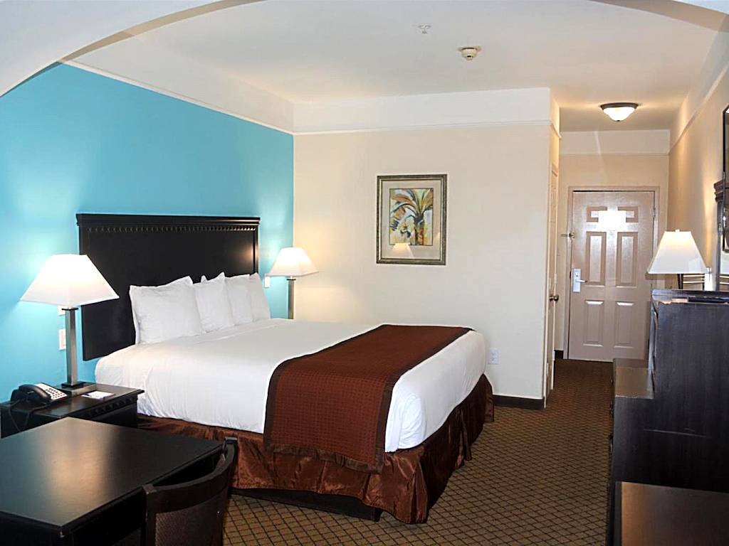Baymont by Wyndham Galveston