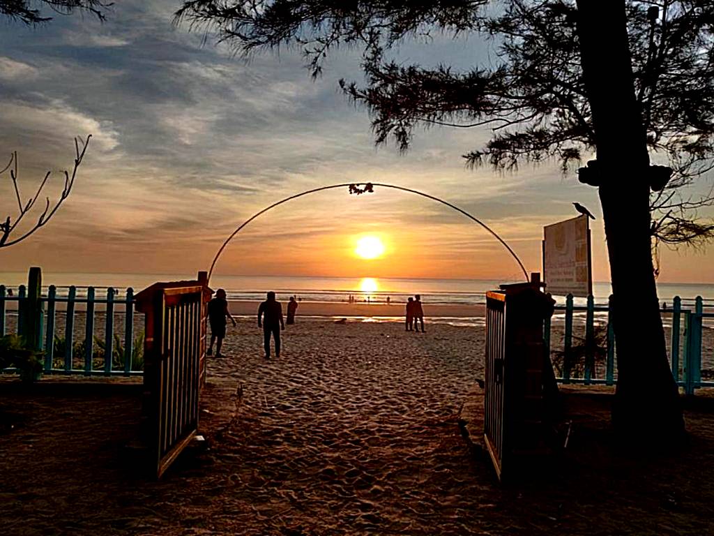 Deva Samudra Beach Stay