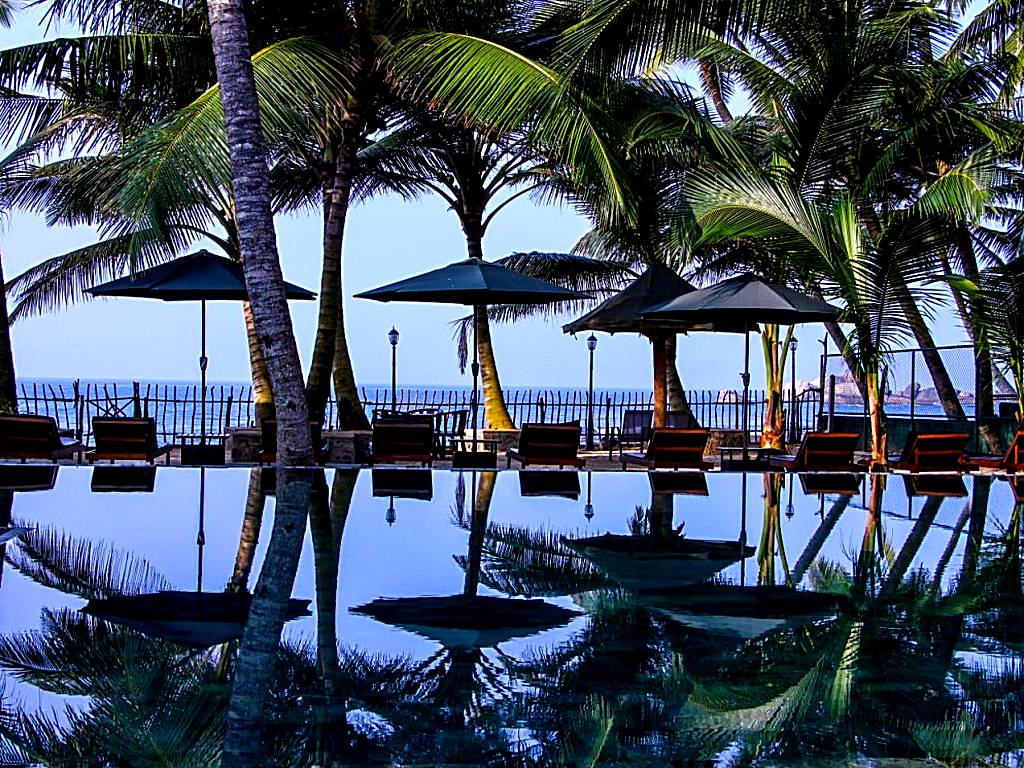 Hikka Sandy Pearl Beach Resort