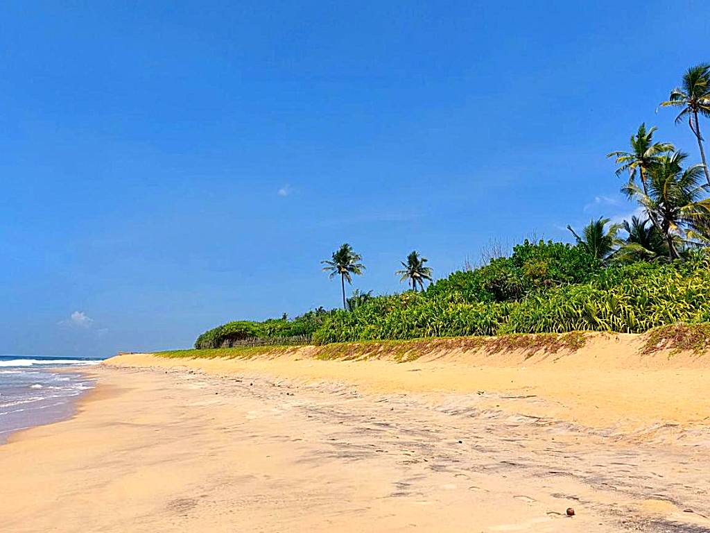 Bandulas Beach House
