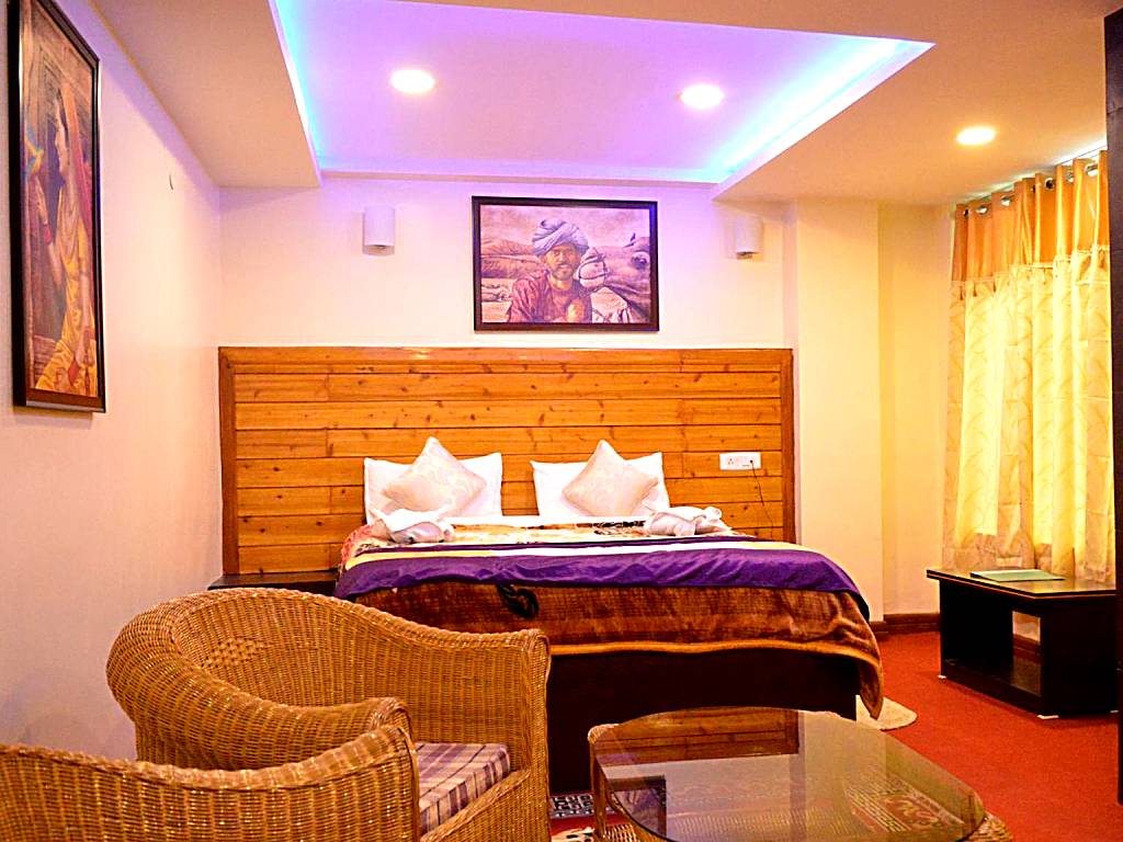 Golden Dolma: Superior Triple Room