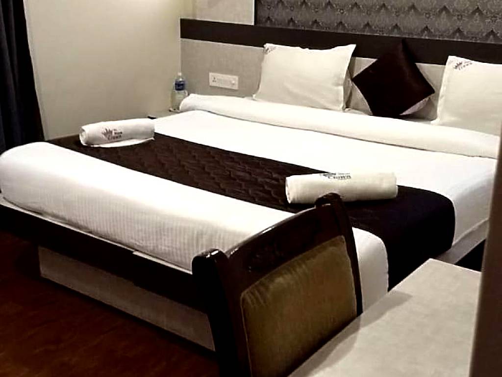 The Majestic Crown: Executive Double Room