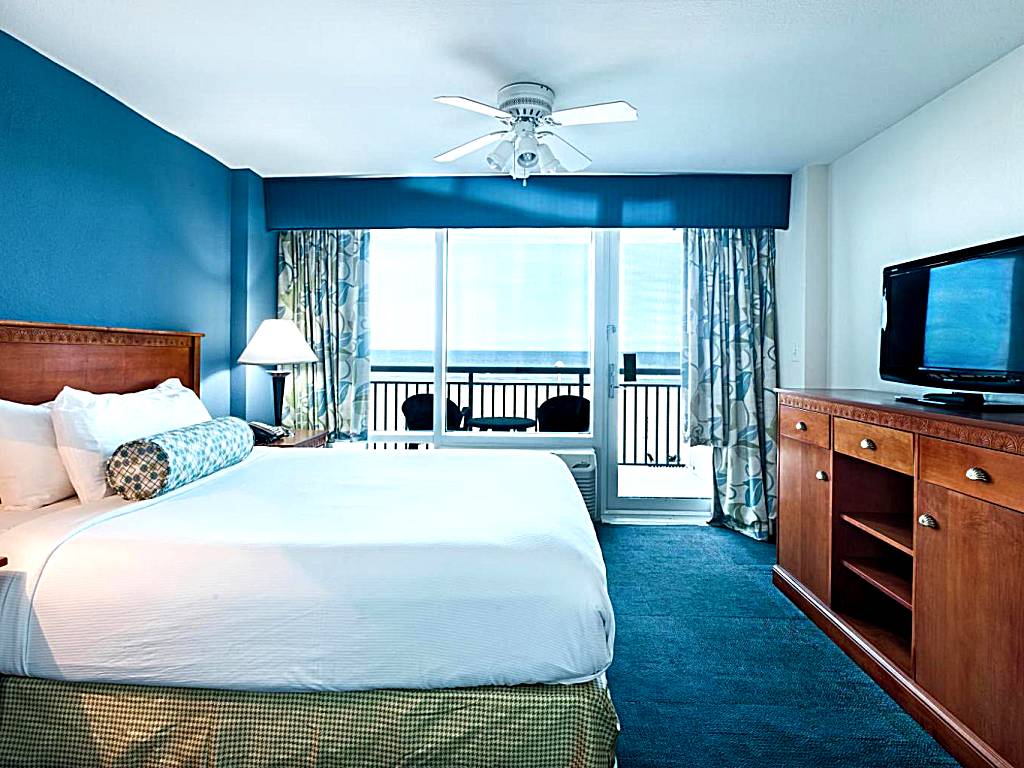 Ocean Sands Resort by VSA Resorts: Suite with Balcony