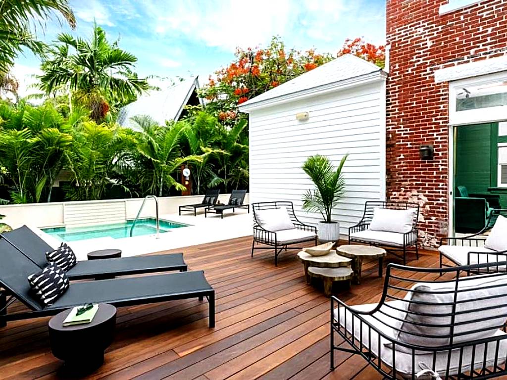 Red Room at the Grand Maloney by Brightwild: Suite (Key West)