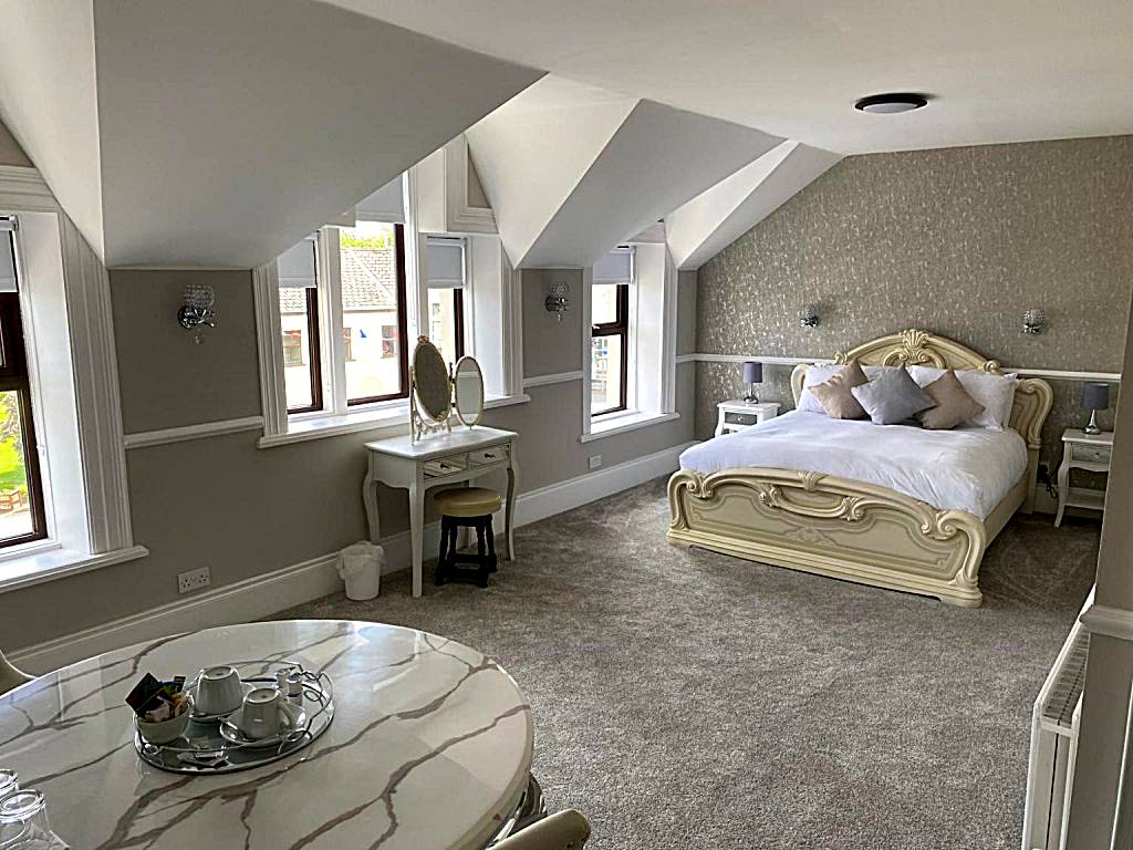 The Imperial Garvagh: Deluxe Double Room with Bath (Garvagh)