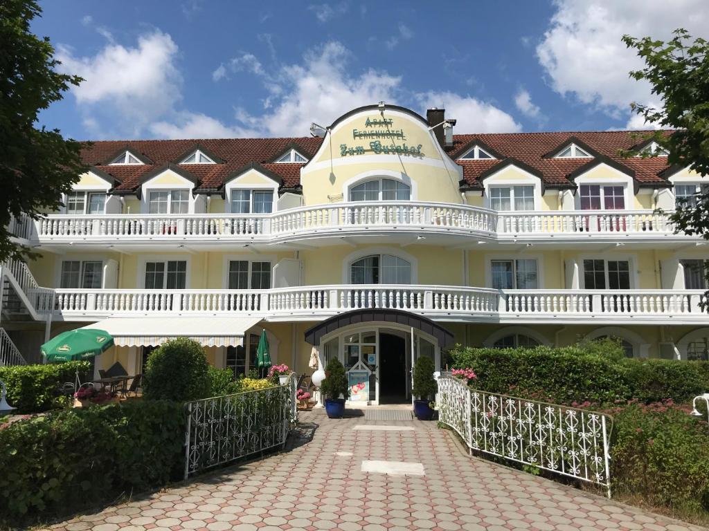 Aparthotel "Zum Gutshof"