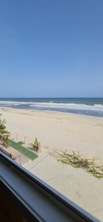 AL dhariz beach building
