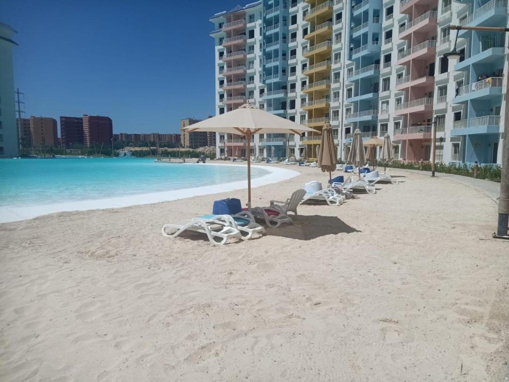 Two Bedrooms for Families only Chalet Sia Lagoon Golf Porto Marina للعائلات فقط شاليه غرفتين كريستال لاجون جولف بورتو مارينا