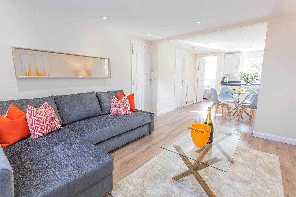 Pinnocks Lodge Apts 2 Bed Apts Botley close to A34