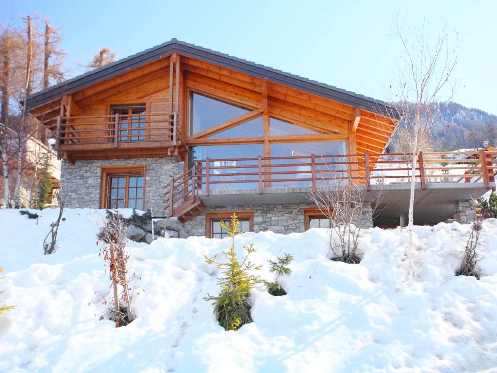 Chalet Mimique by Interhome