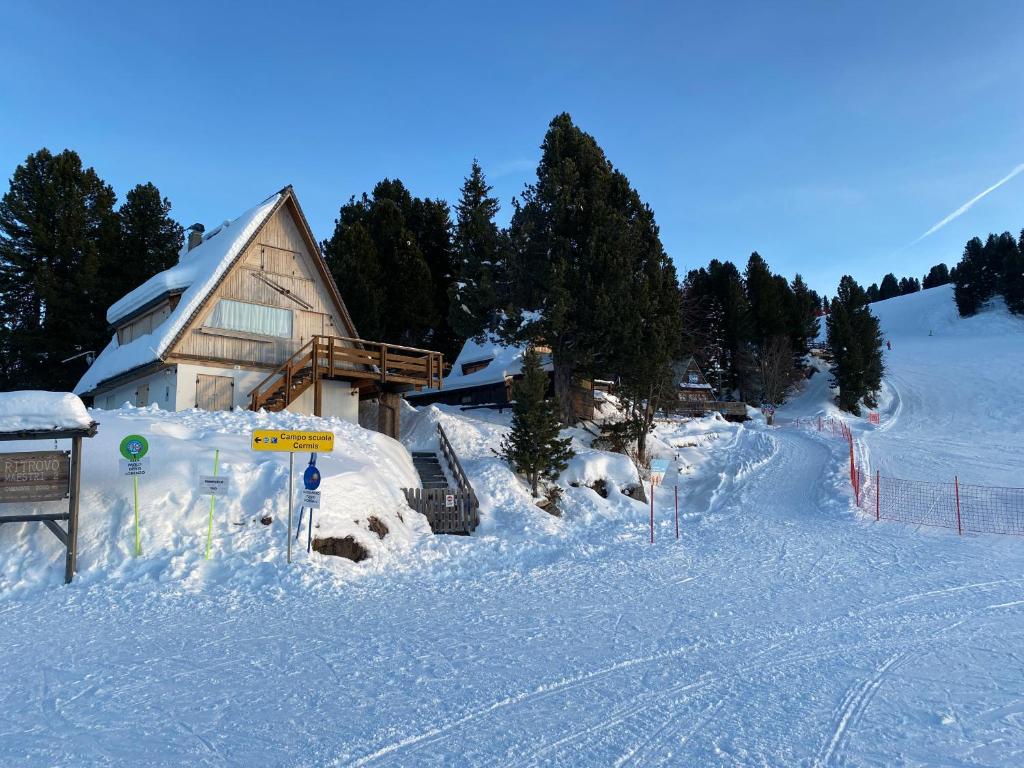 Cozy Mountain Chalet