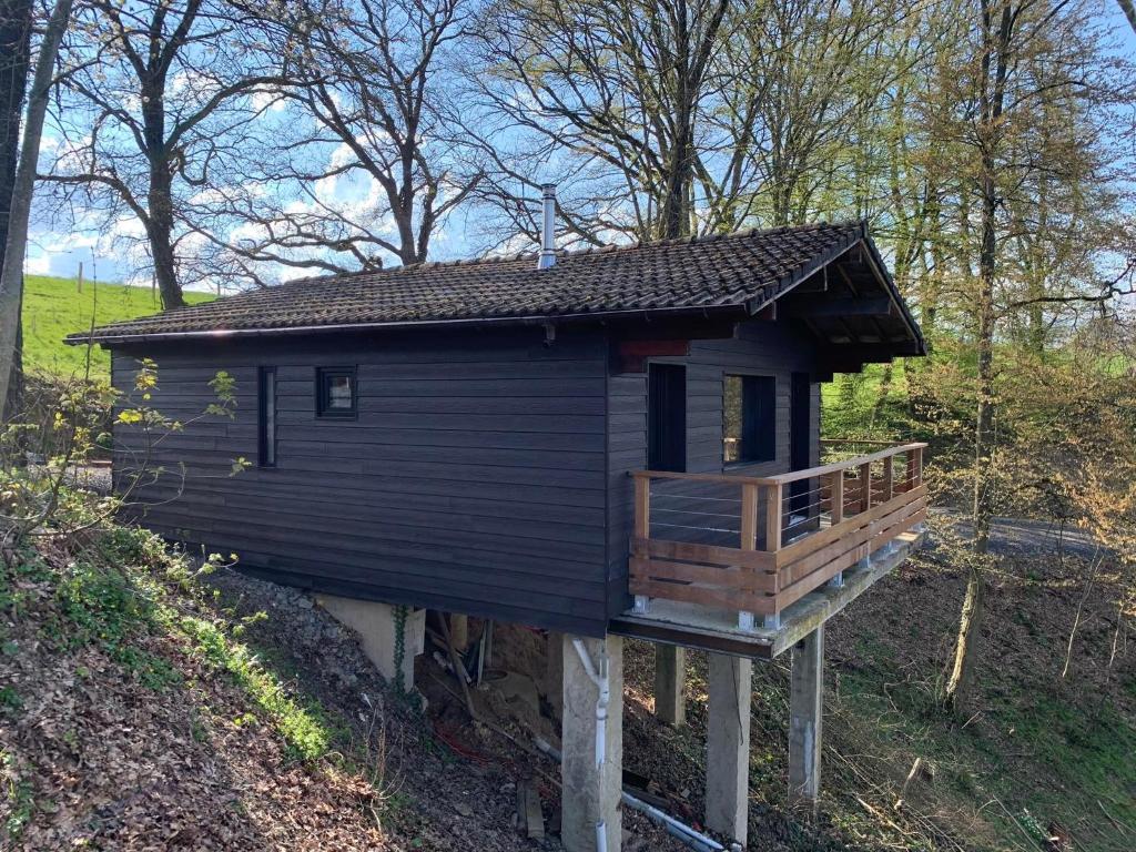 Gîtes Douillets : Chalet sur Pilotis