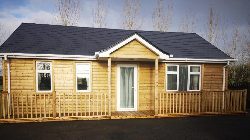 Country Cabin Retreat, Ireland's Hidden Heartland F35 YC67