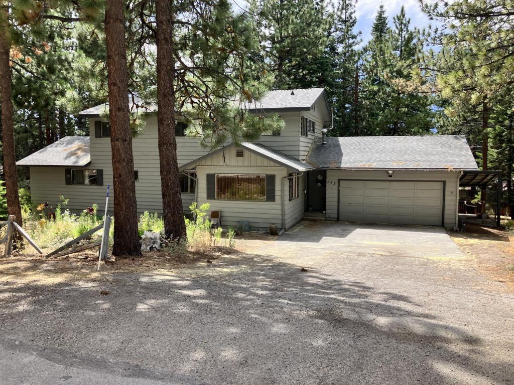 Large Family Home Close To Downtown And The Lake