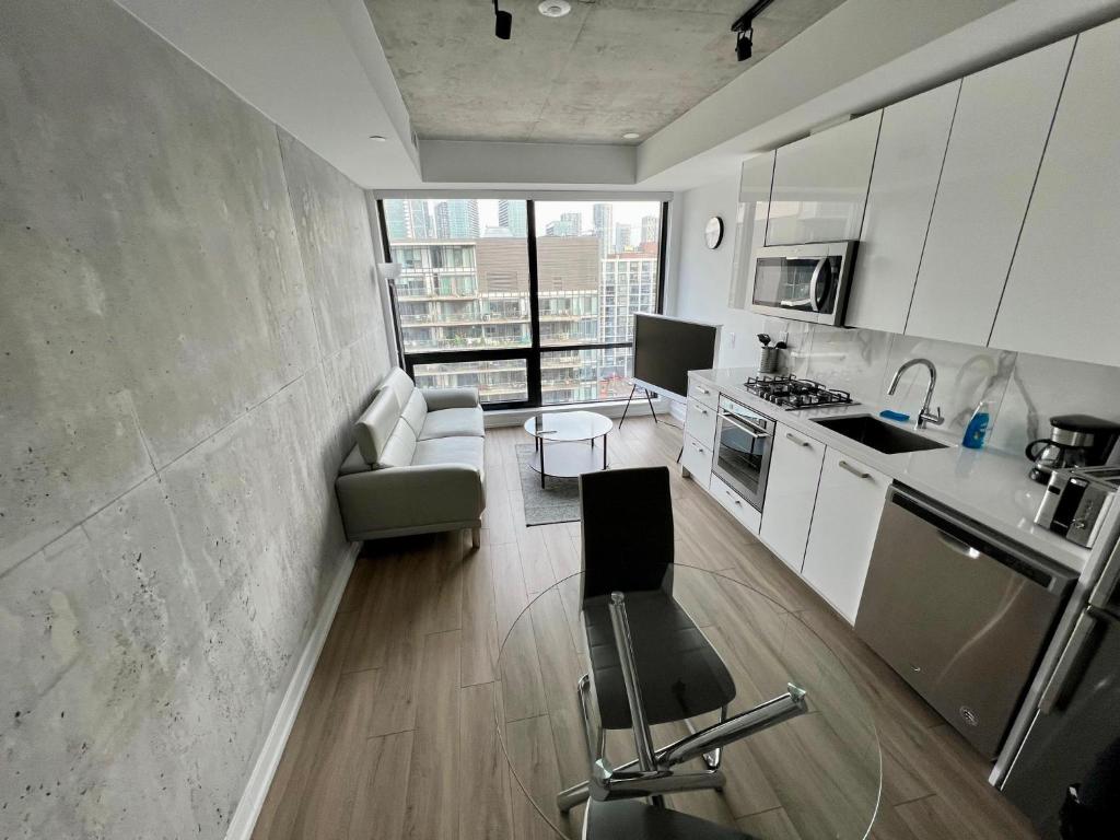 Perfectly Located Cozy Open-Concept Condo