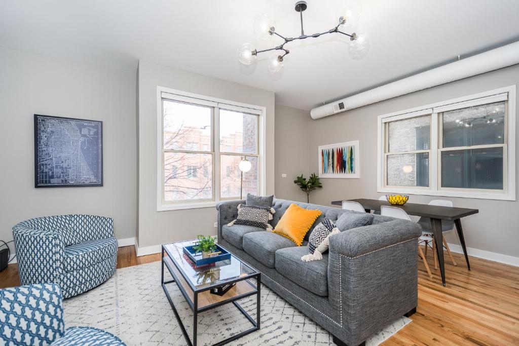 Vibrant and Modern 2-Bedroom Home Near Downtown