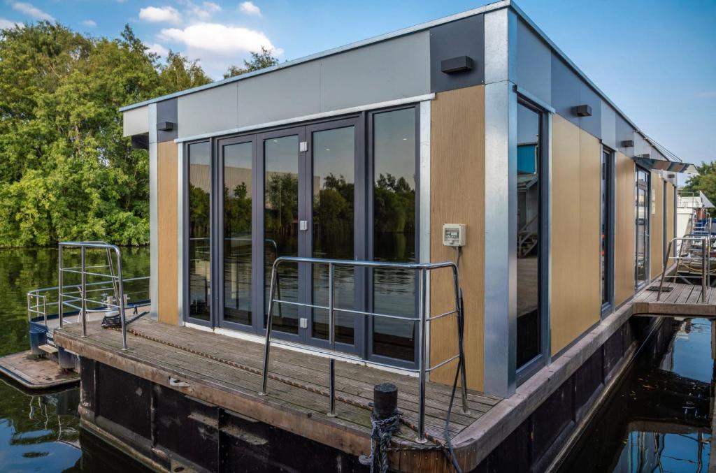 80qm privates Hausboot in Hamburg-Mitte