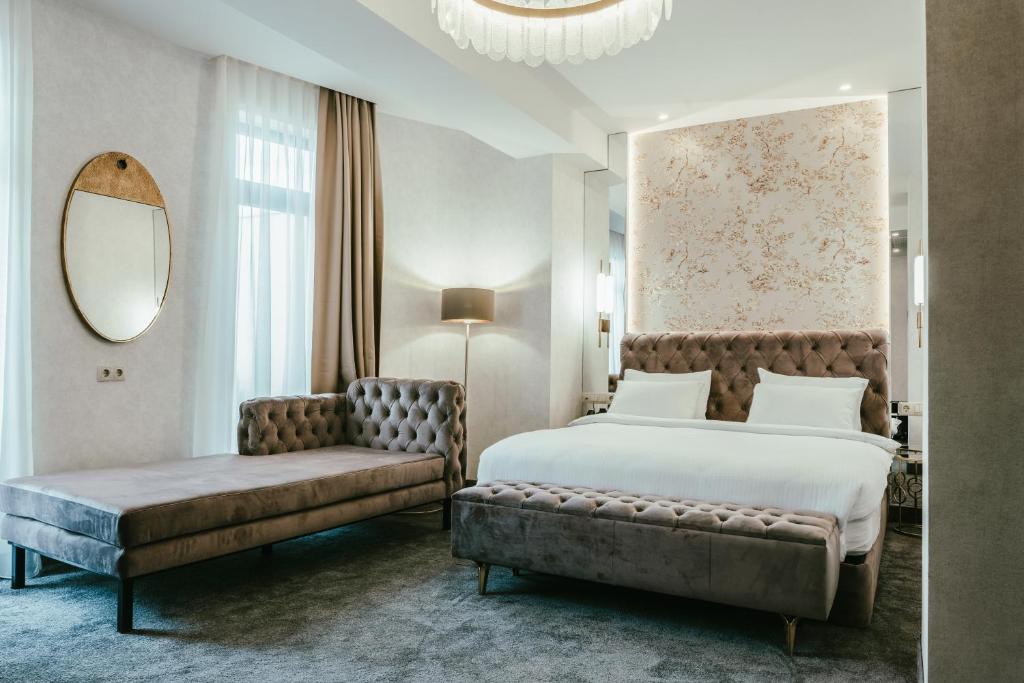 Highgarden Hotel