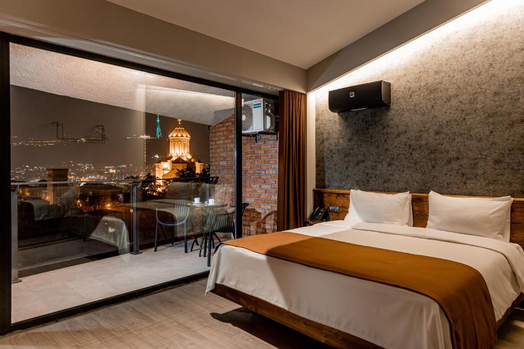 Ivy Hotel