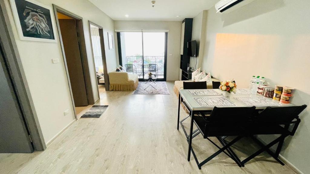 The base Central Pattaya 771 by Numam
