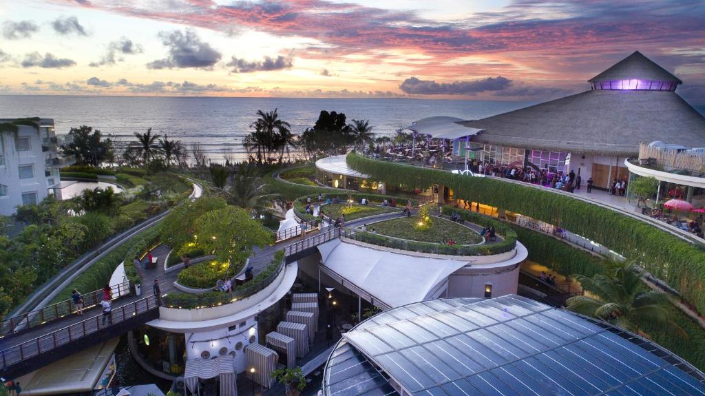 YELLO Kuta Beachwalk Bali