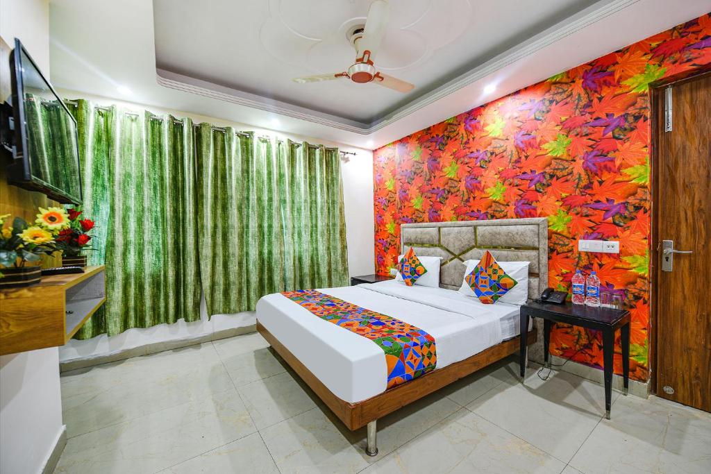 Qubic Stay Hotel Near IGI Delhi Airport