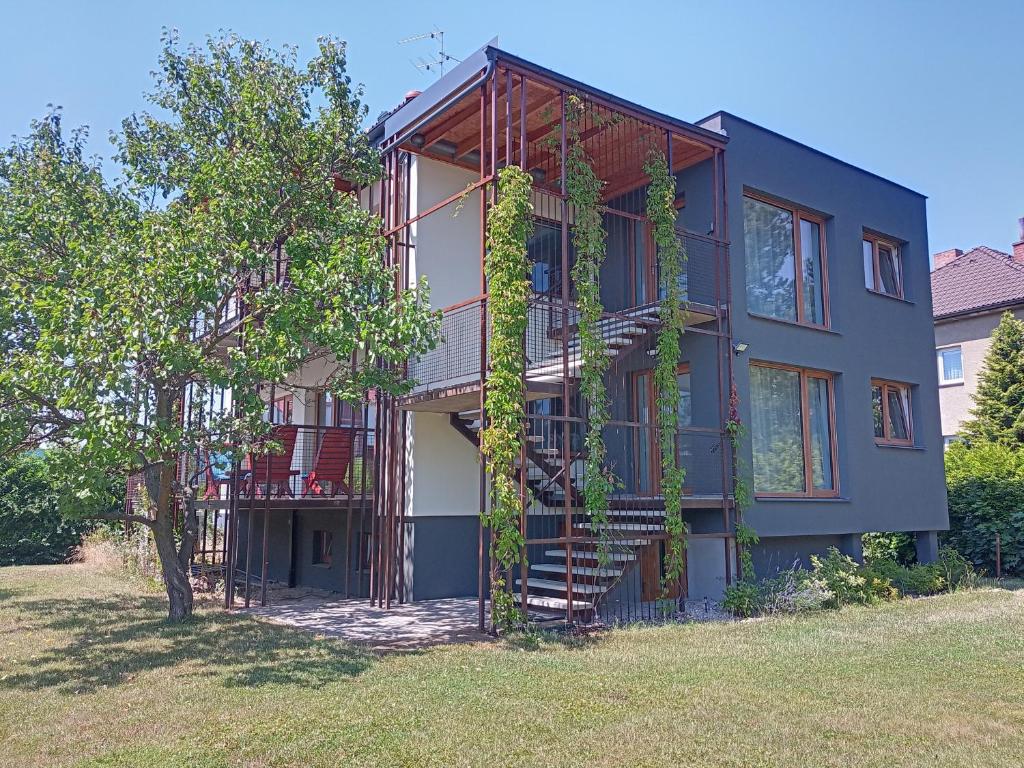 Vila Věkoše - apartmán s terasou a zahradou