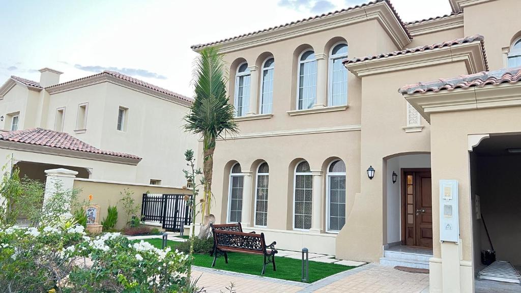 Royal Greens Private Pool Villa- فيلا رويال غرينز بمسبح عائلي خاص مغطىٰ