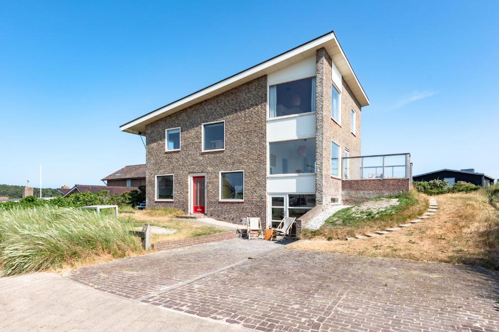 Zeezicht Villa Zee aan het strand