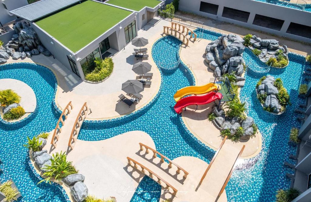 Utopia Villa Naiharn Beach
