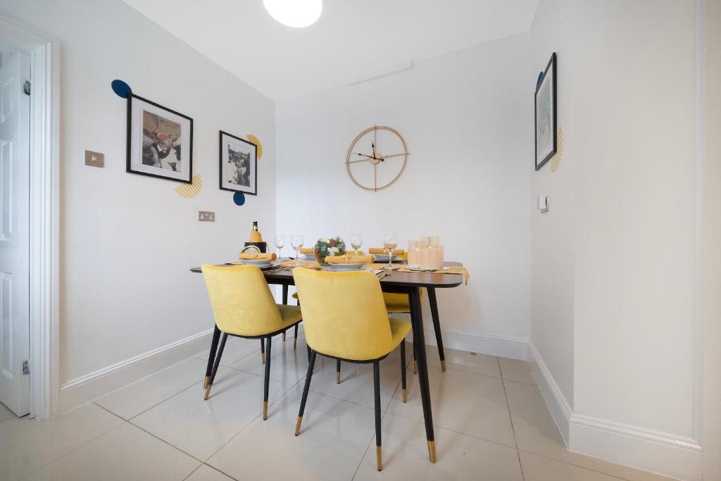 Lovely little house, free parking, Smart TV, WiFi