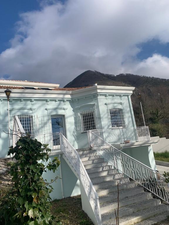 VillaOmbrosa