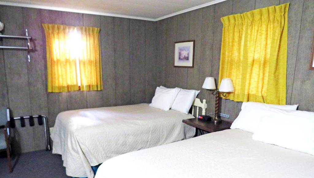 Indianhead Ironwood Hotel