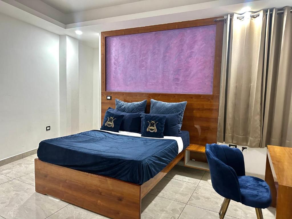 cozy room with no restrictions