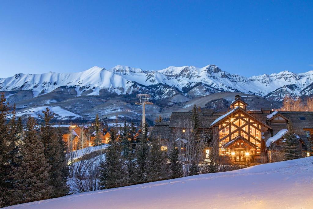 Mountain Lodge 1 Bedroom - Affordable Ski in out