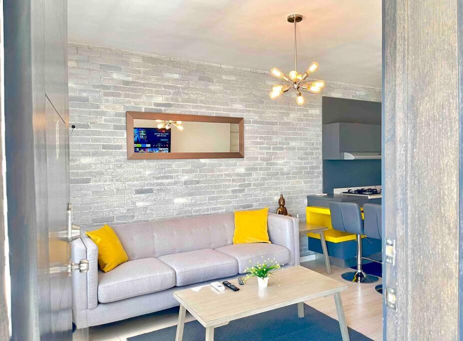 •Executive Suite• Quiet, Centrally & Comfortable