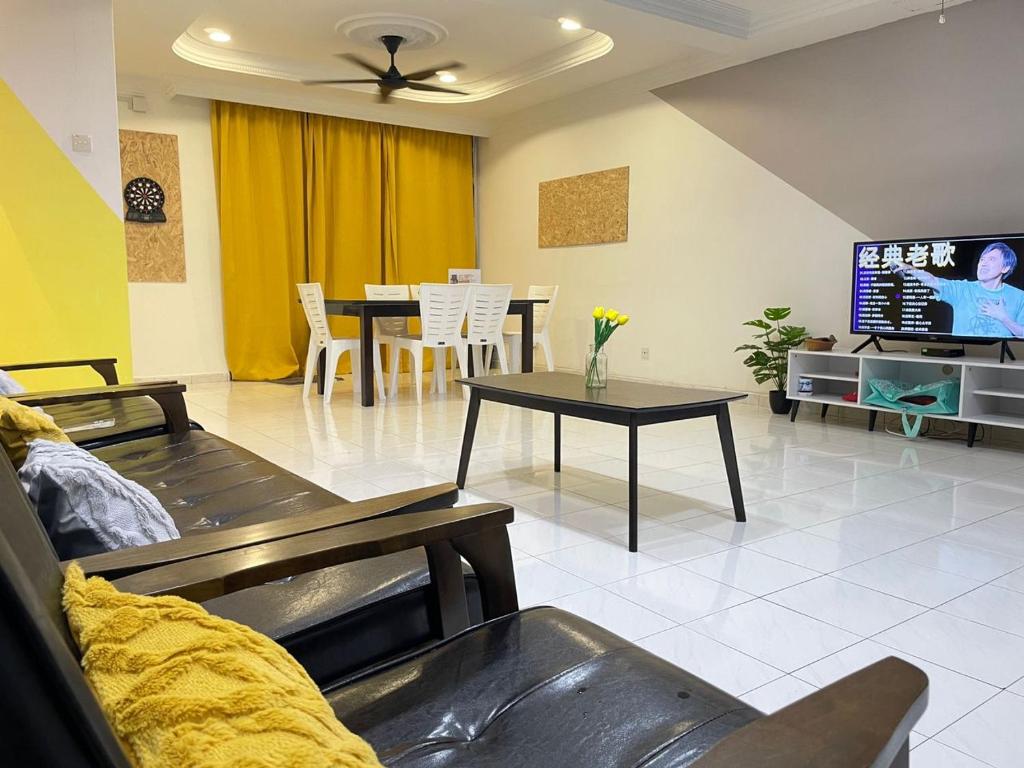 8min Port Dickson beach 17pax Pet Friendly